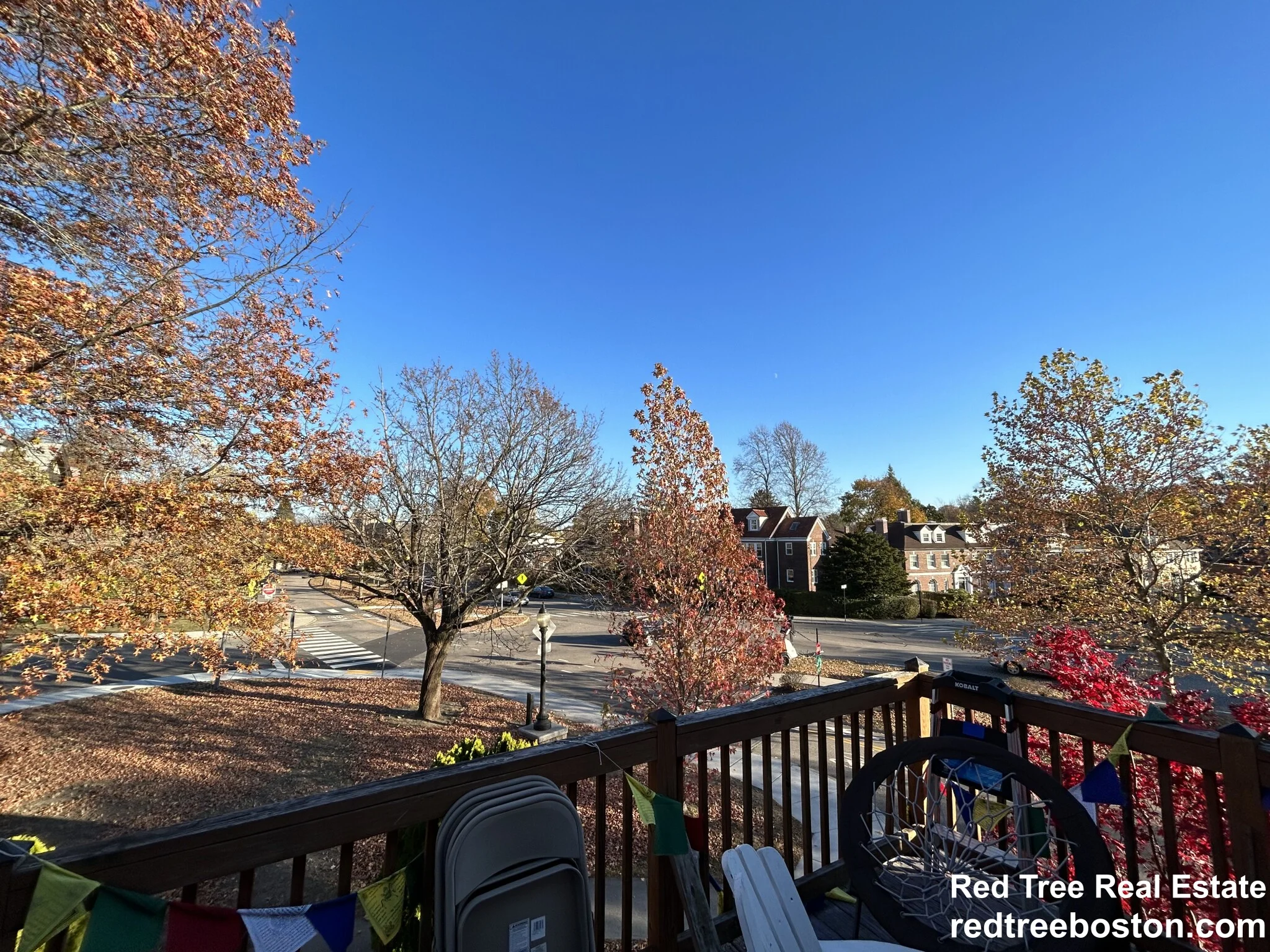 4 bed, 2 bath apartment for rent at 235 Commonwealth Ave, Chestnut Hill — photo 4 of 10