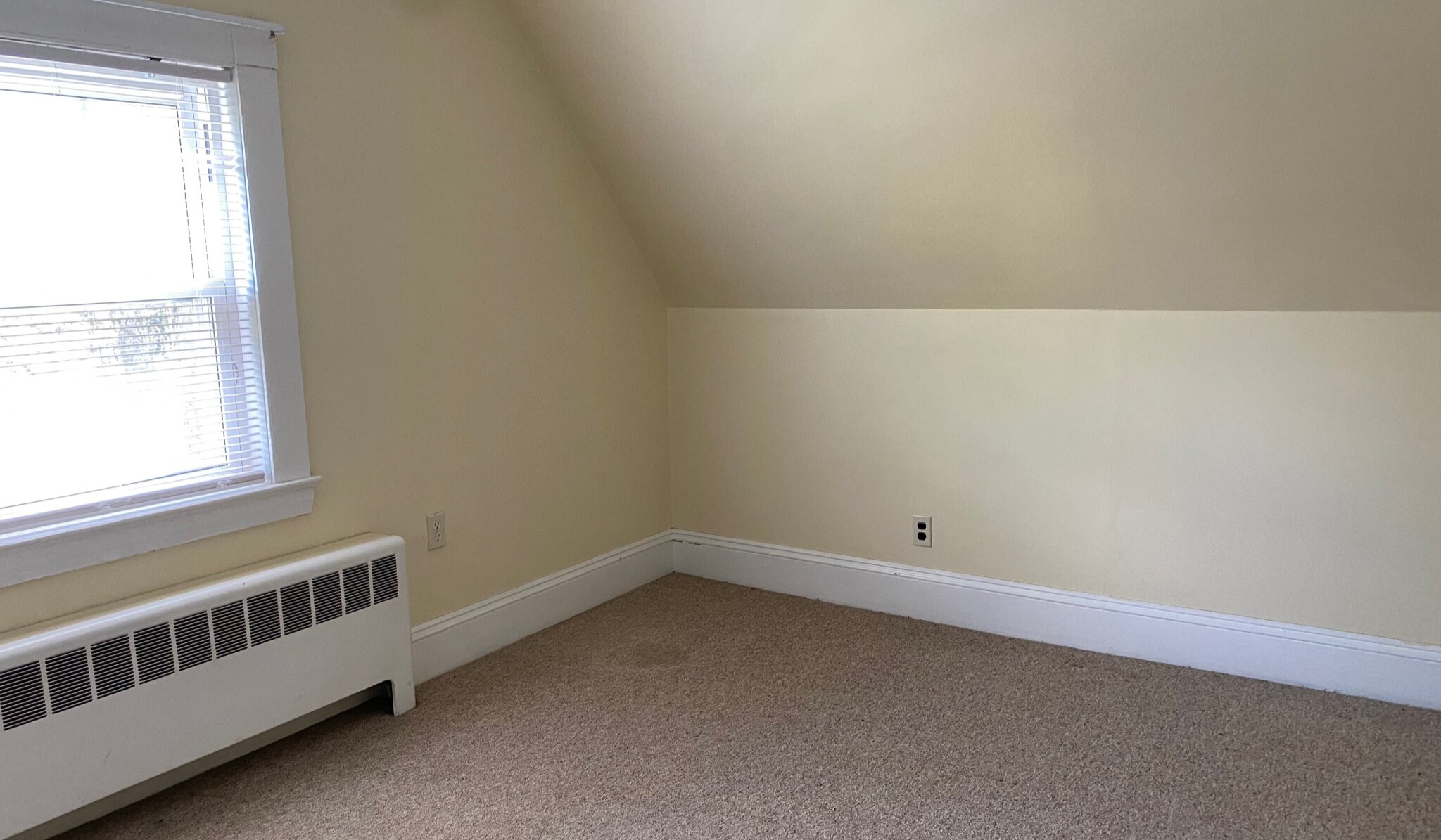 1 bed, 1 bath apartment for rent at 235 Fellsway East Unit 5, Malden — photo 2 of 8
