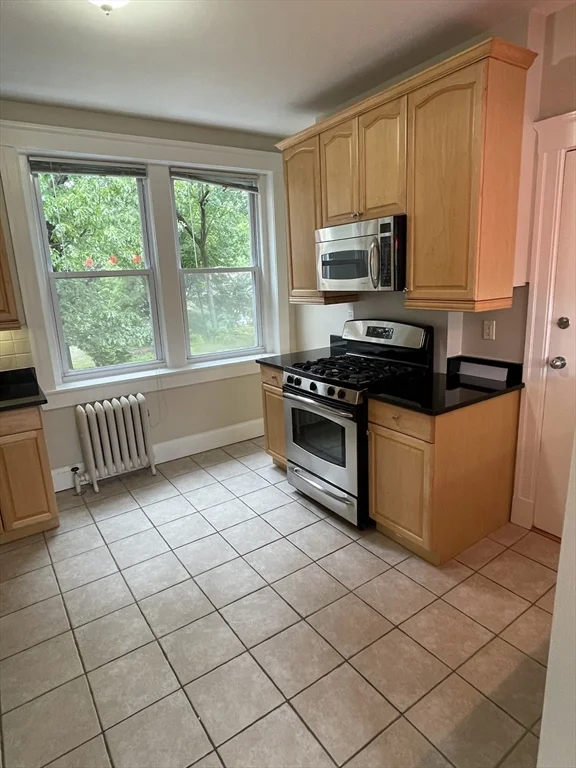 2 bed, 1 bath apartment for rent at 235 Freeman St Unit U-6, Coolidge Corner — photo 6 of 28
