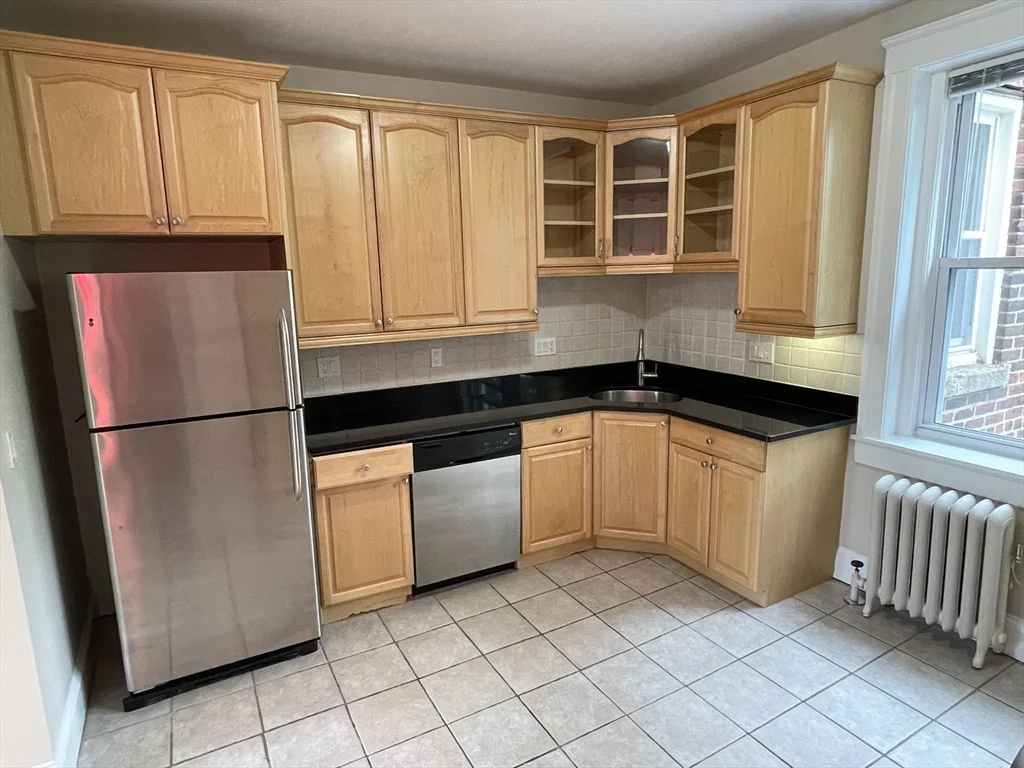 2 bed, 1 bath apartment for rent at 235 Freeman St Unit U-6, Coolidge Corner — photo 4 of 28