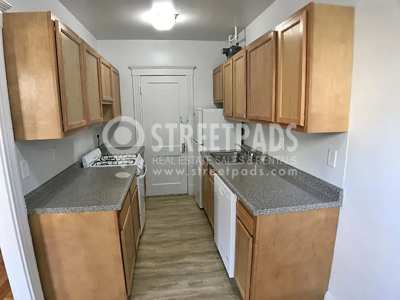 Studio bed, 1 bath apartment for rent at 235 Park Dr Unit 11, Fenway