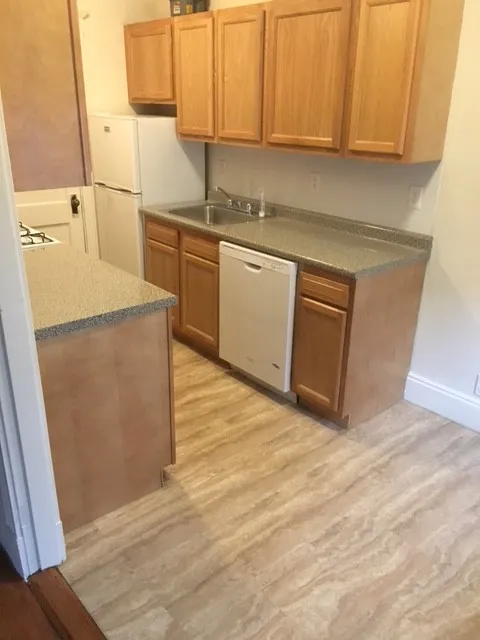 Studio bed, 1 bath apartment for rent at 235 Park Dr Unit 11, Fenway — photo 3 of 7