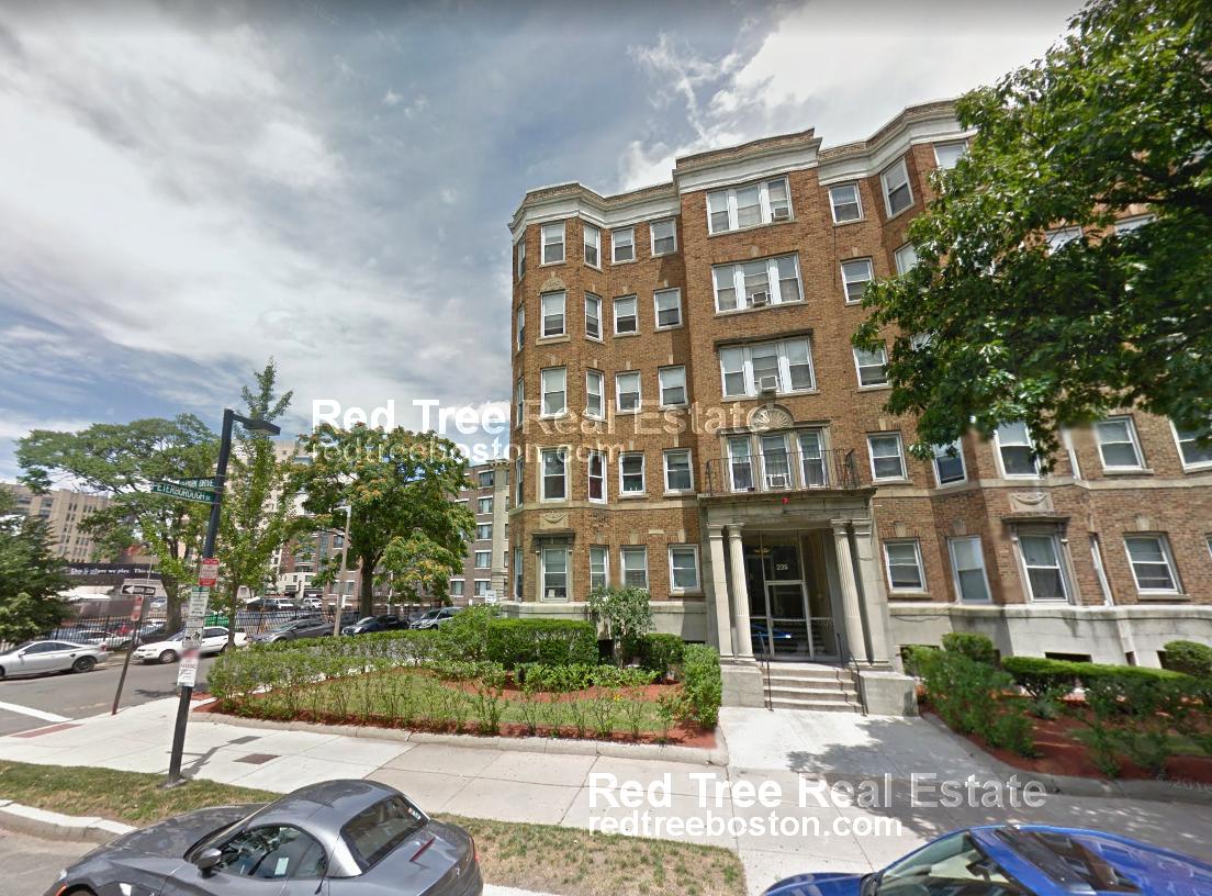 Studio bed, 1 bath apartment for rent at 235 Park Dr Unit 18, Fenway