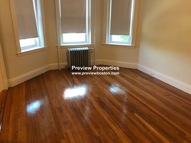 Studio bed, 1 bath apartment for rent at 235 Park Dr Unit 18P, Fenway — photo 3 of 7