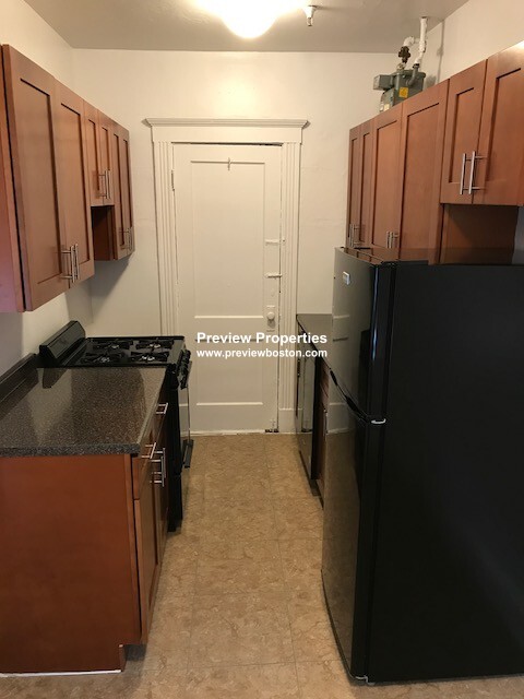 Studio bed, 1 bath apartment for rent at 235 Park Dr Unit 18P, Fenway