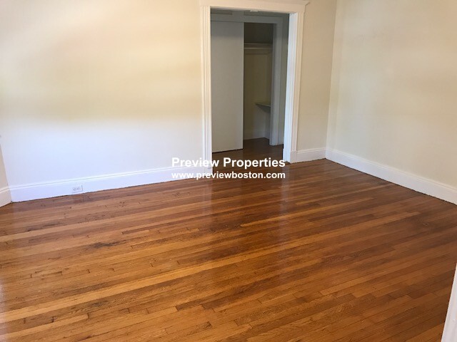 Studio bed, 1 bath apartment for rent at 235 Park Dr Unit 18P, Fenway — photo 4 of 7