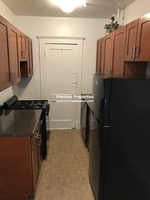 Studio bed, 1 bath apartment for rent at 235 Park Dr Unit 18P, Fenway — photo 2 of 7