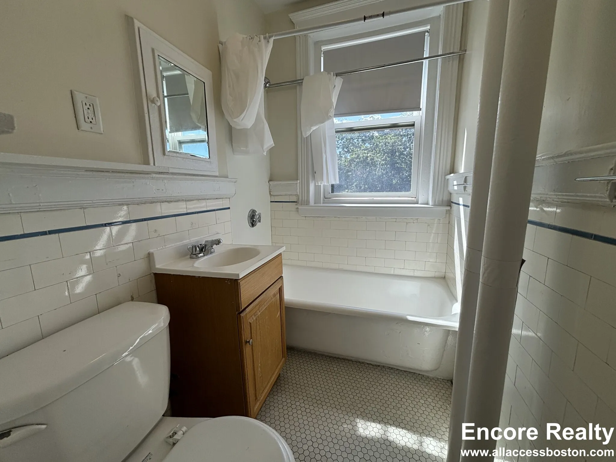 1 bed, 1 bath apartment for rent at 235 Park Dr Unit 25, Fenway — photo 8 of 11