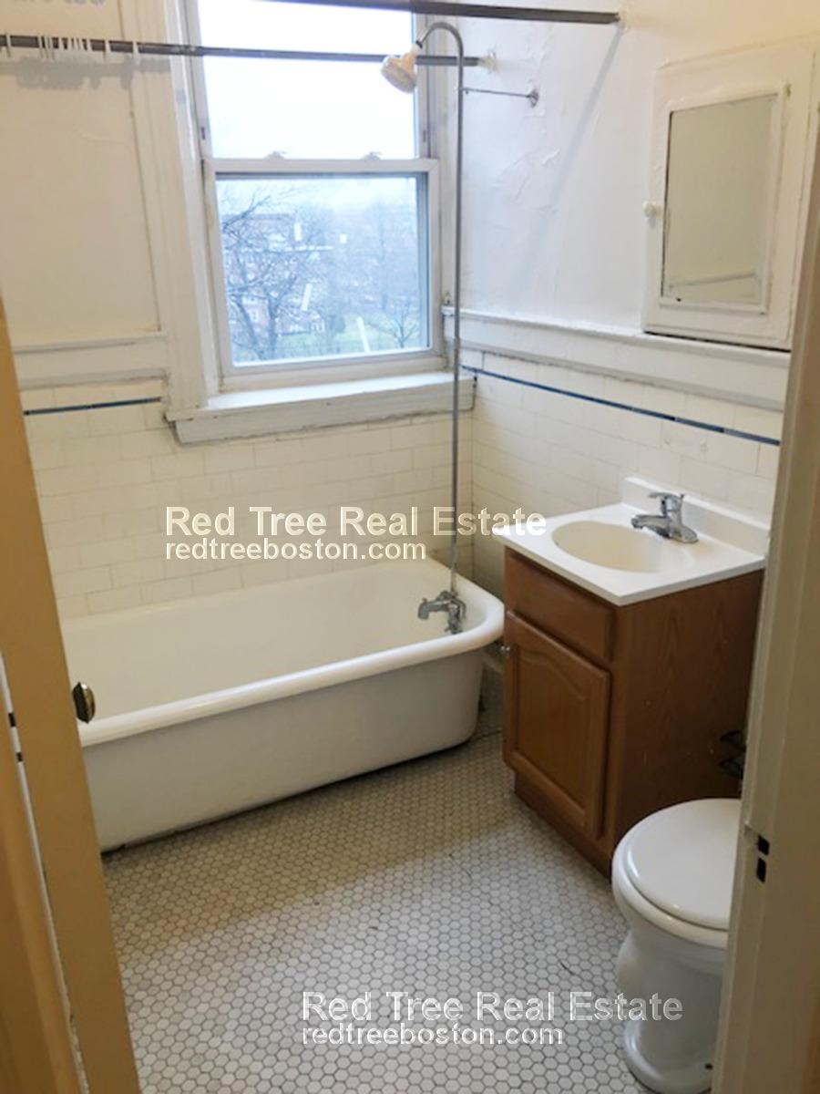 Studio bed, 1 bath apartment for rent at 235 Park Dr Unit 40, Fenway — photo 6 of 12