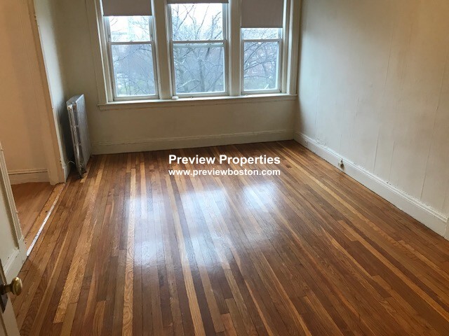 Studio bed, 1 bath apartment for rent at 235 Park Dr Unit 40P, Fenway — photo 2 of 6