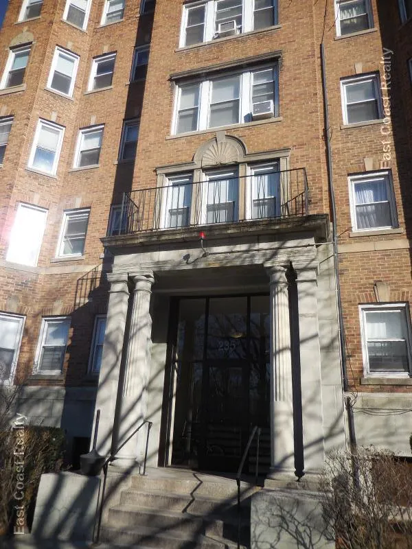 1 bed, 1 bath apartment for rent at 235 Park Dr Unit 7, Fenway — photo 15 of 17