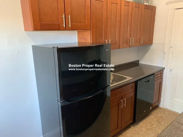 1 bed, 1 bath apartment for rent at 235 Park Dr Unit 8, Fenway — photo 4 of 9
