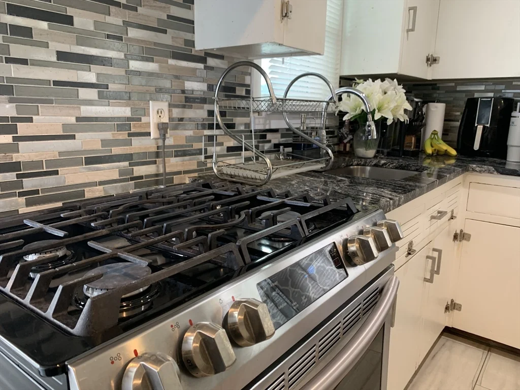 2 bed, 1 bath apartment for rent at 235 Reservoir Ave Unit 2, Revere — photo 3 of 13