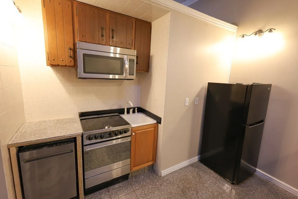 1 bed, 1 bath apartment for rent at 235 Savin Hill Ave Unit 1L, Dorchester — photo 3 of 7