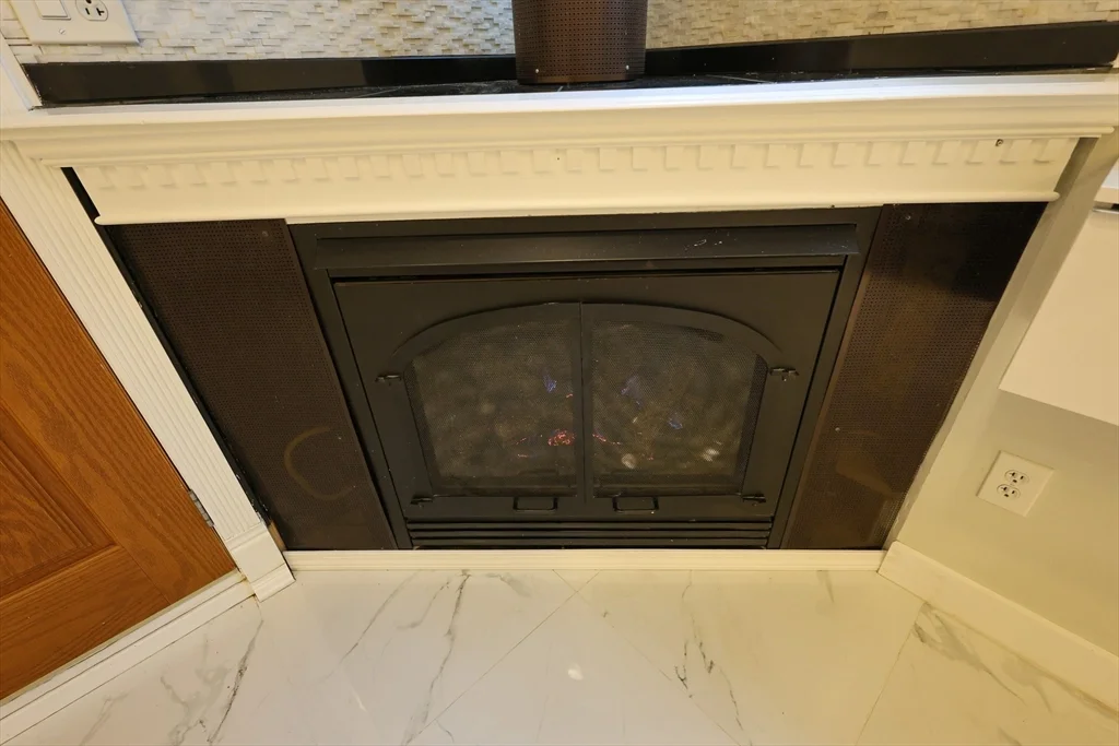 1 bed, 1 bath apartment for rent at 235 Savin Hill Ave Unit FR, Dorchester — photo 3 of 11