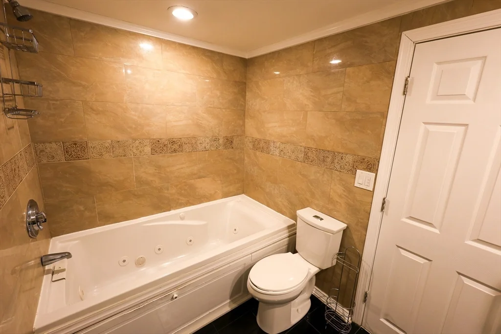 1 bed, 1 bath apartment for rent at 235 Savin Hill Ave Unit FR, Dorchester — photo 11 of 11
