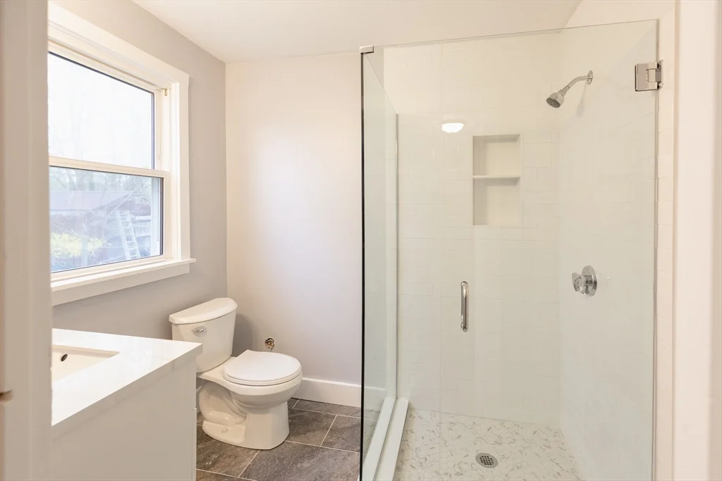 3 bed, 1 bath apartment for rent at 235 Standish Ave, Plymouth — photo 8 of 13