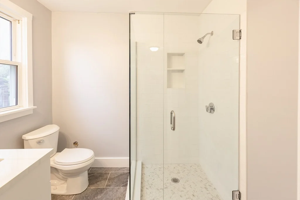 3 bed, 1 bath apartment for rent at 235 Standish Ave, Plymouth — photo 9 of 13