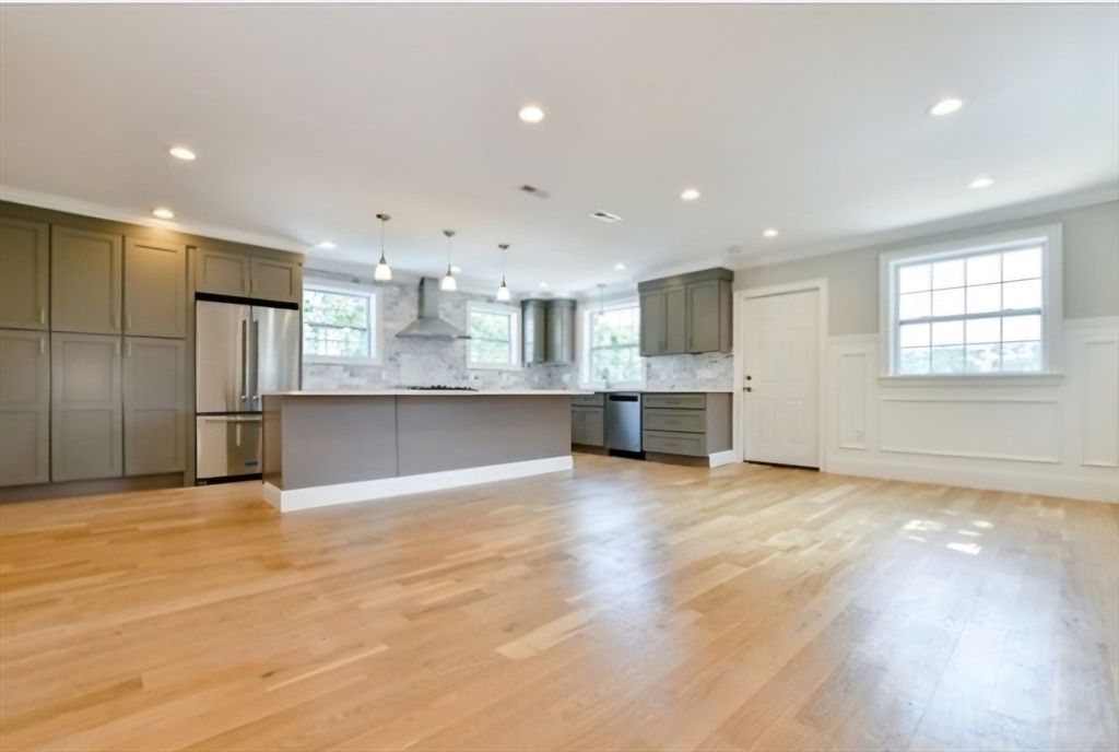 3 bed, 3 bath apartment for rent at 235 Webster Ave Unit Unit 2, Chelsea — photo 4 of 13