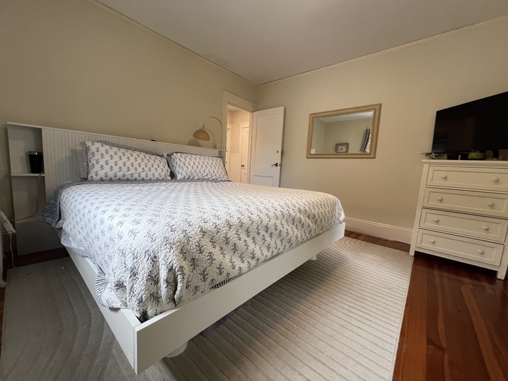 3 bed, 1 bath apartment for rent at 235 White St Unit 2, Belmont — photo 17 of 24