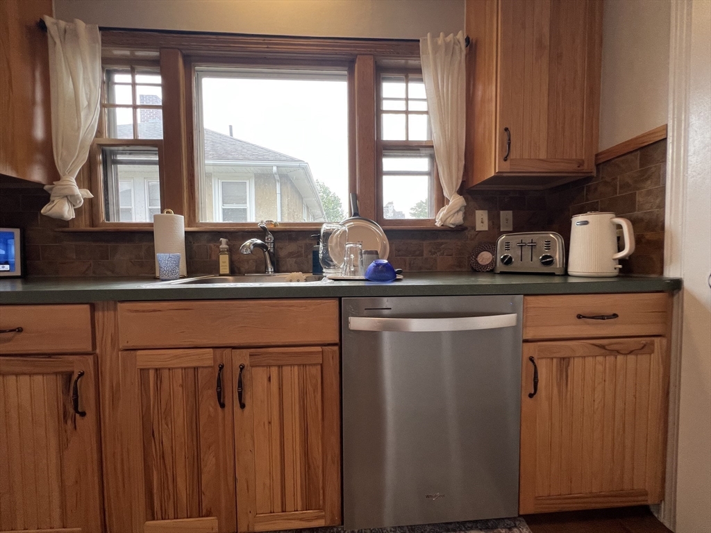 3 bed, 1 bath apartment for rent at 235 White St Unit 2, Belmont — photo 12 of 24