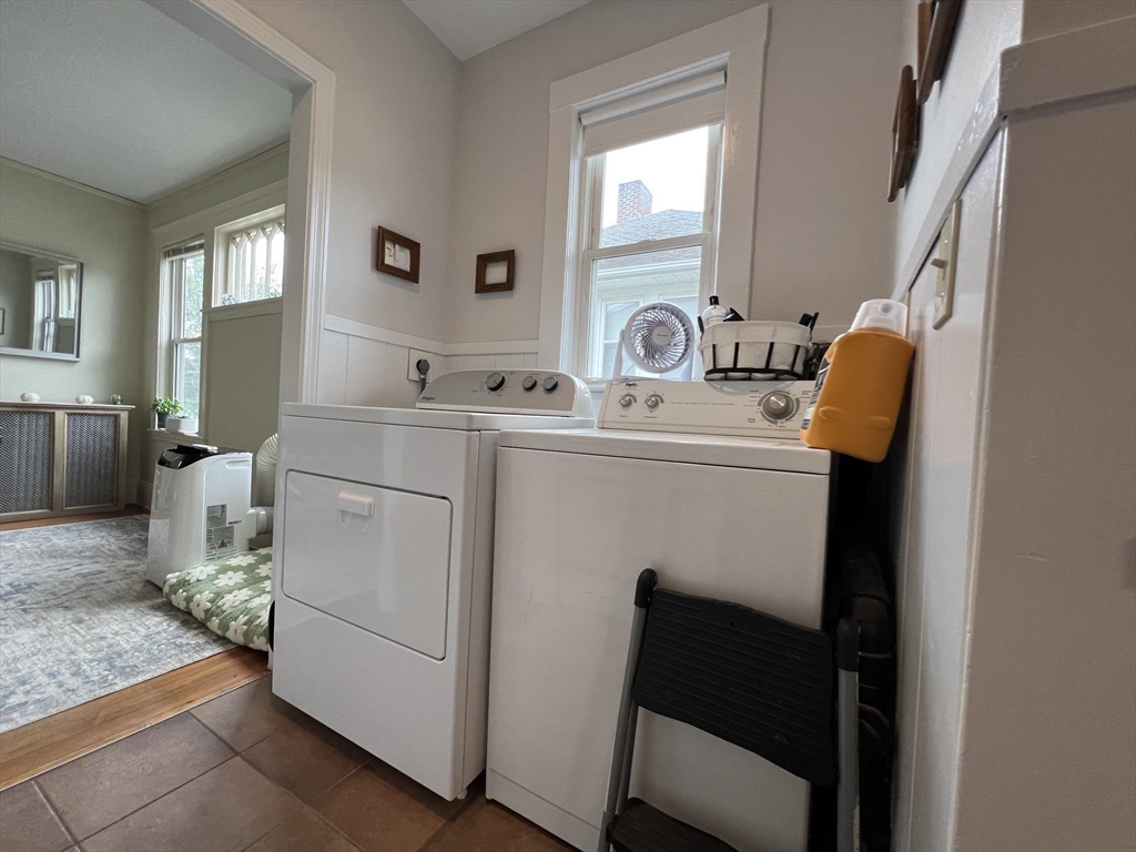 3 bed, 1 bath apartment for rent at 235 White St Unit 2, Belmont — photo 21 of 24
