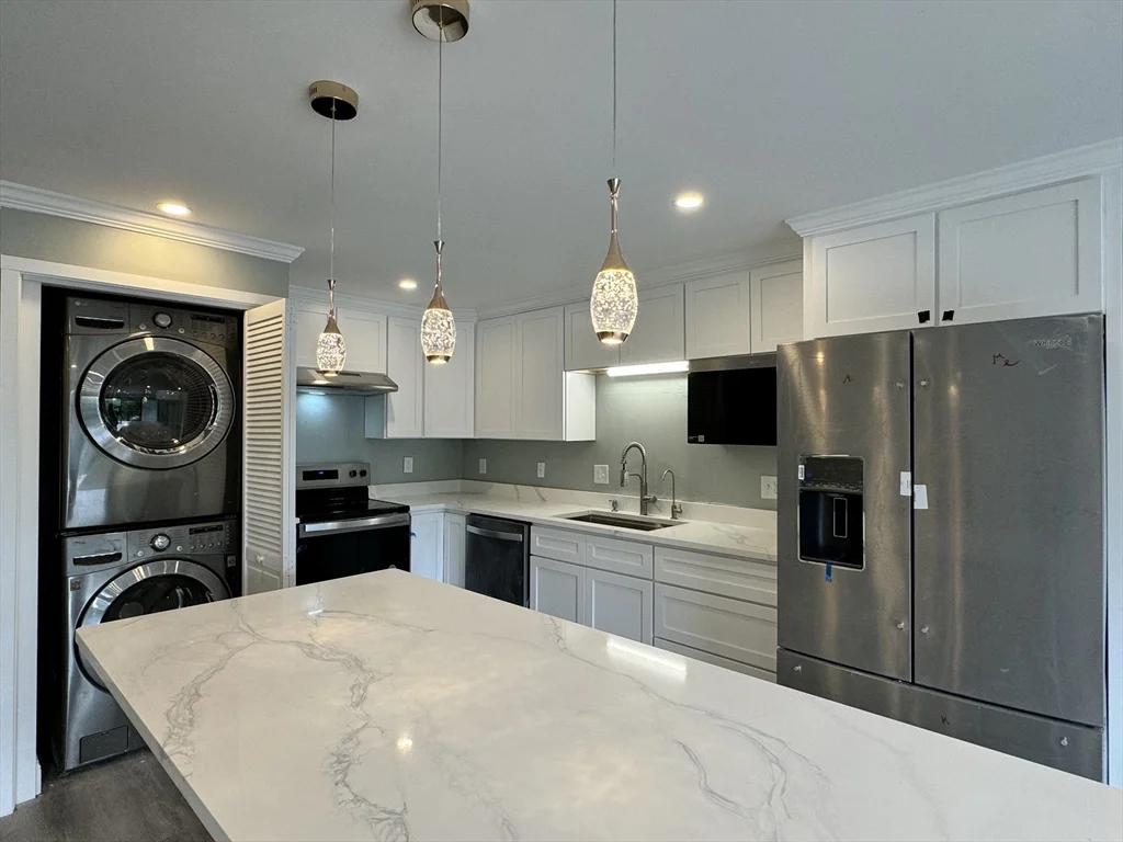 2 bed, 2 bath apartment for rent at 235 Winthrop St Unit 3307, Medford — photo 3 of 11
