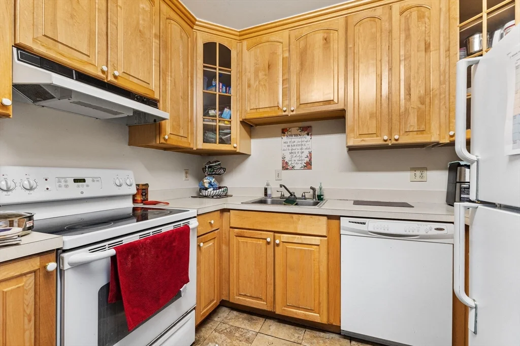 2 bed, 1 bath apartment for rent at 2353 Massachusetts Unit 72, North Cambridge — photo 8 of 16