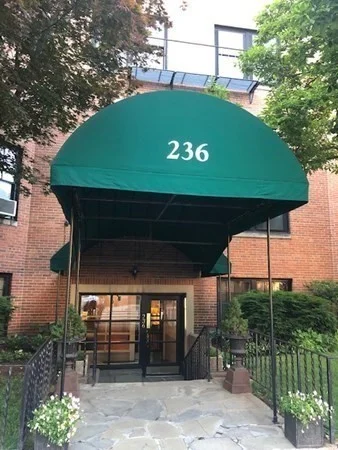 Studio bed, 1 bath apartment for rent at 236 Beacon St Unit 1A, Back Bay — photo 1 of 10