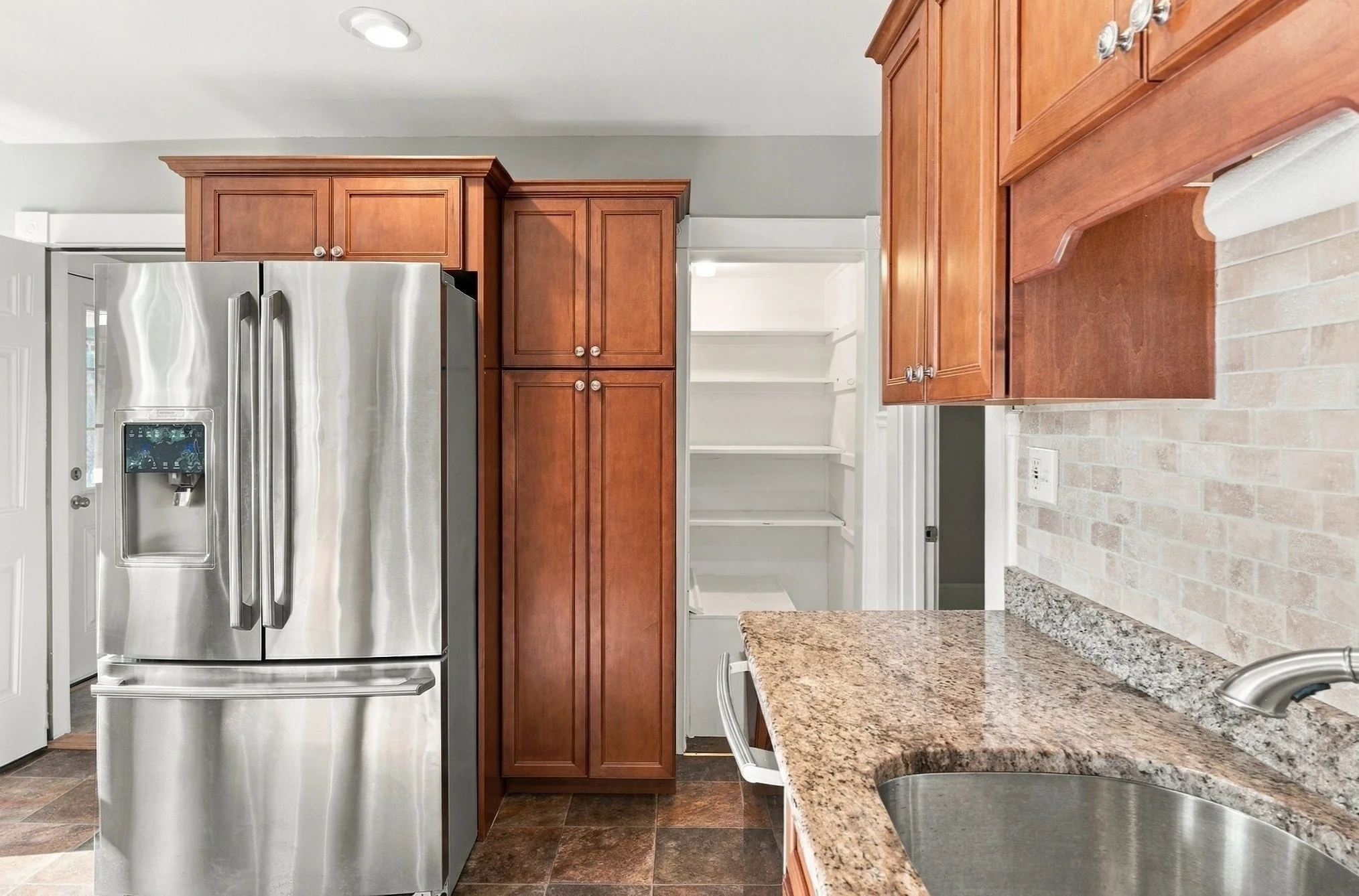 2 bed, 1 bath apartment for rent at 236 Bolton St Unit 1, Marlborough — photo 5 of 24