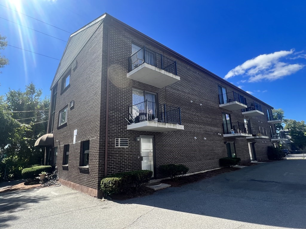 1 bed, 1 bath apartment for rent at 236 Broadway Unit 4, Malden — photo 16 of 17