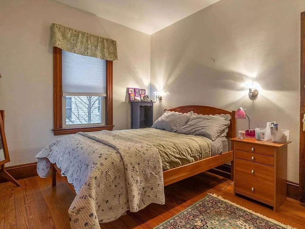 4 bed, 2 bath apartment for rent at 236 Concord Ave Unit 2, Observatory Hill — photo 12 of 12