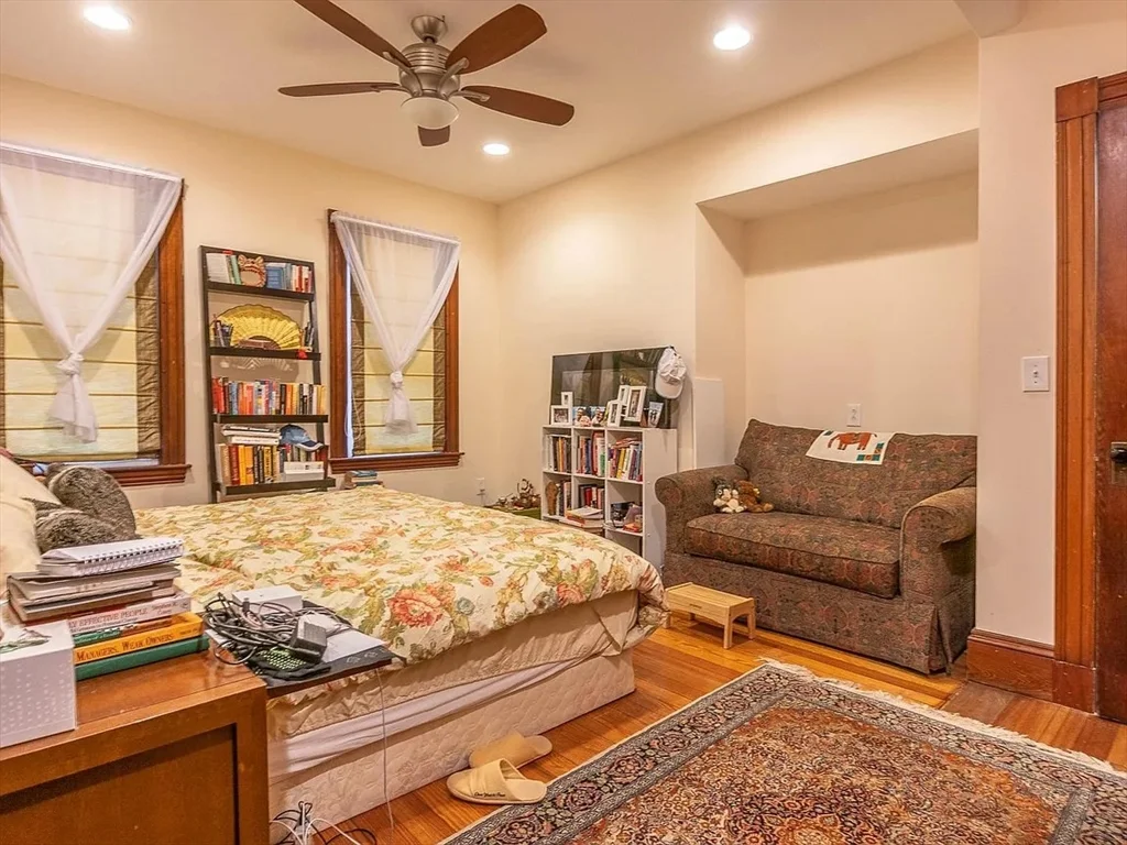 4 bed, 2 bath apartment for rent at 236 Concord Ave Unit 2, Observatory Hill — photo 9 of 12