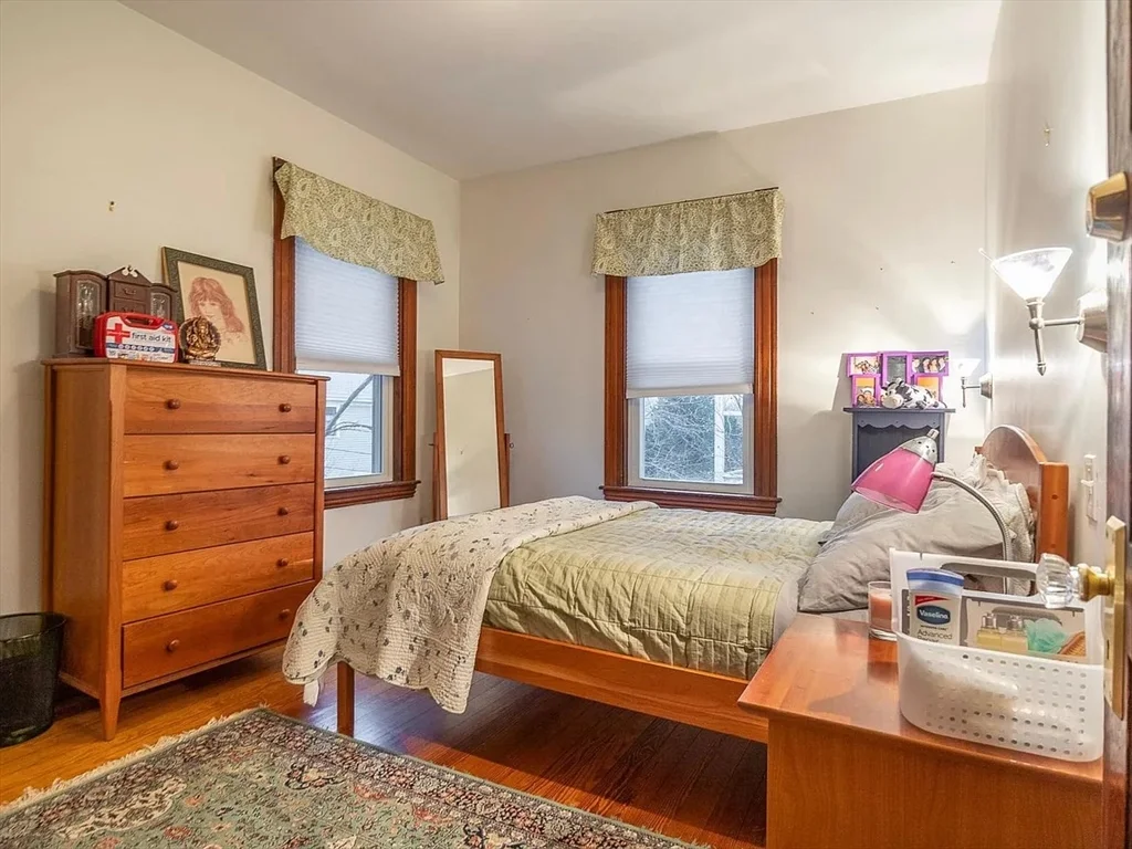 4 bed, 2 bath apartment for rent at 236 Concord Ave Unit 2, Observatory Hill — photo 11 of 12