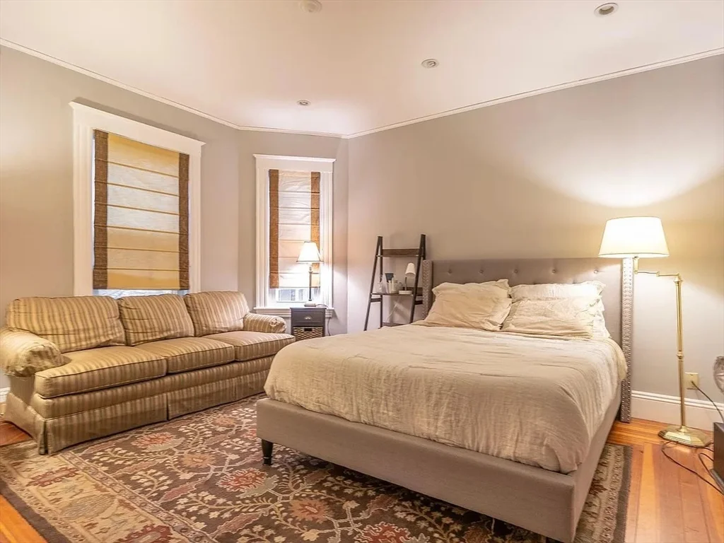 4 bed, 2 bath apartment for rent at 236 Concord Ave Unit 2, Observatory Hill — photo 7 of 12