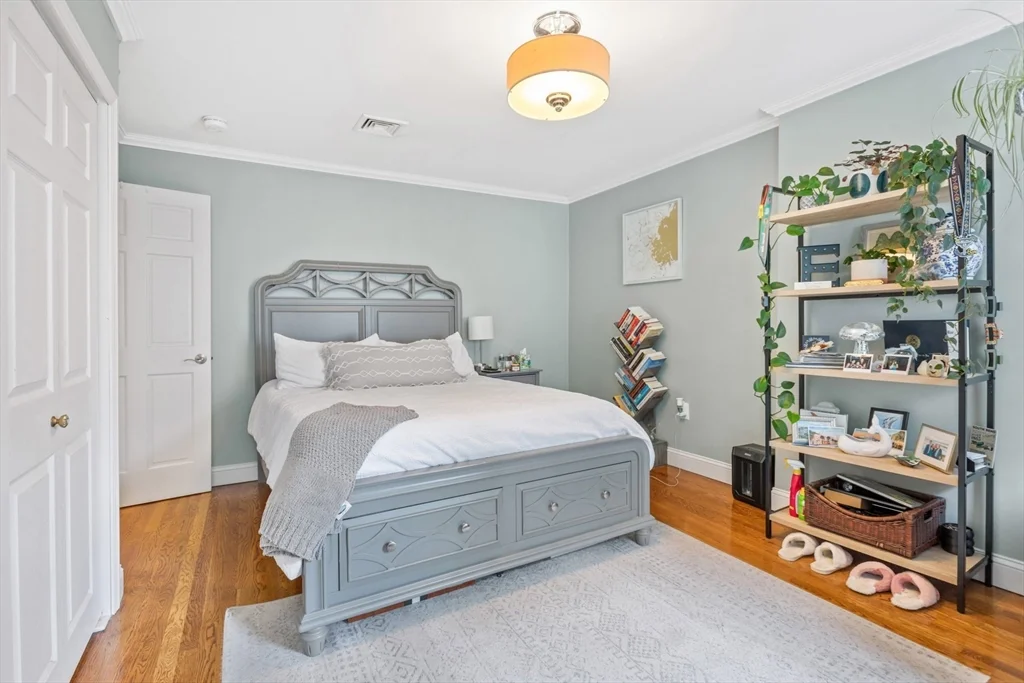 3 bed, 2 bath apartment for rent at 236 Gold St Unit 2, South Boston — photo 7 of 16