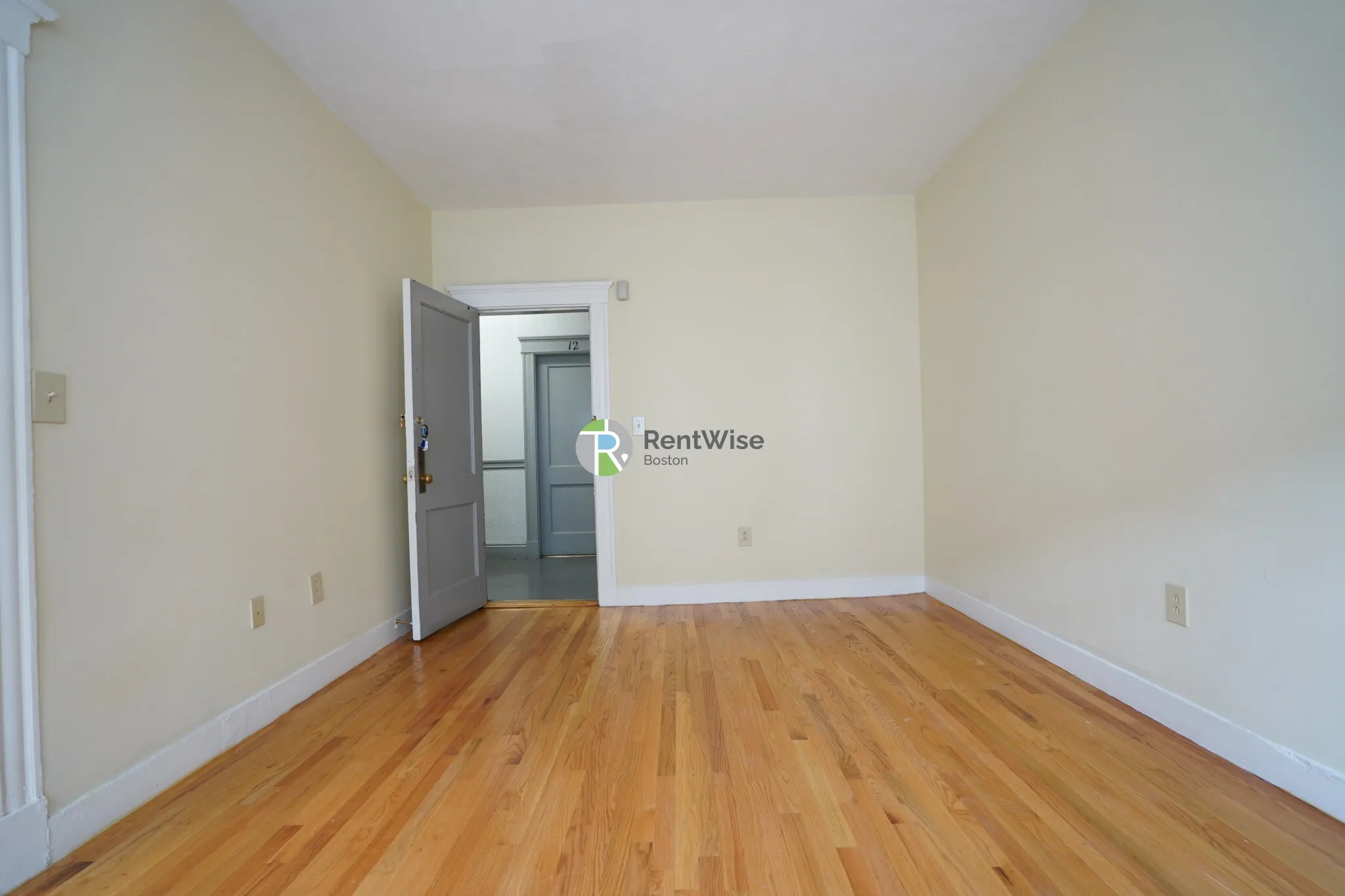 1 bed, 1 bath apartment for rent at 236 Kelton St Unit 17, Allston — photo 2 of 13
