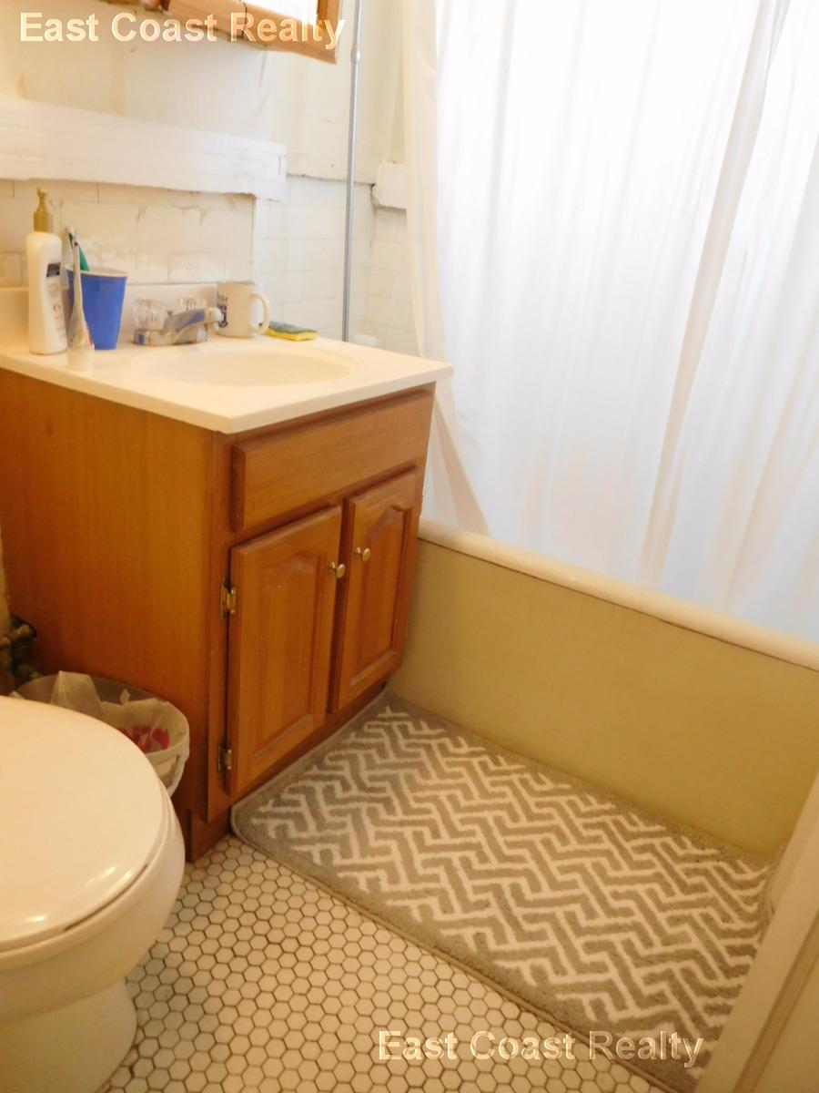 Studio bed, 1 bath apartment for rent at 236 Kelton St Unit 4, Allston — photo 12 of 14