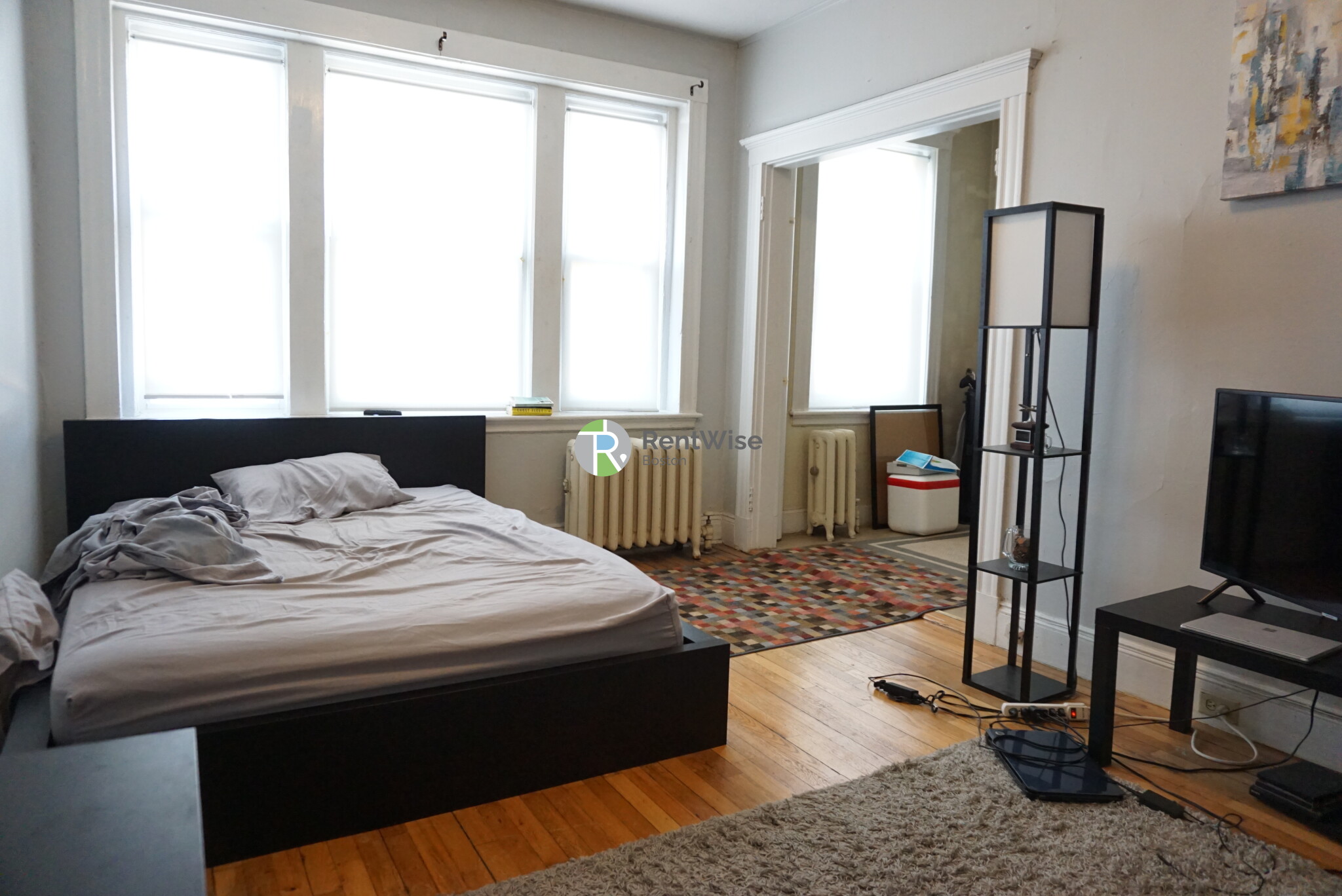 Studio bed, 1 bath apartment for rent at 236 Kelton St Unit 4, Allston — photo 2 of 14