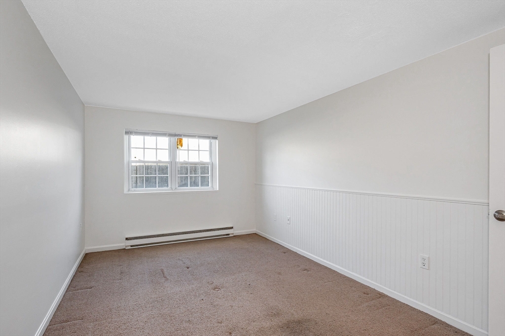 1 bed, 1 bath apartment for rent at 236 Low St Unit 6, Newburyport — photo 8 of 14