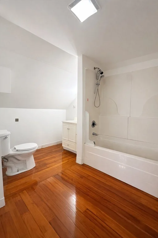 5 bed, 2 bath apartment for rent at 236 Madison Unit 236, Malden — photo 17 of 20