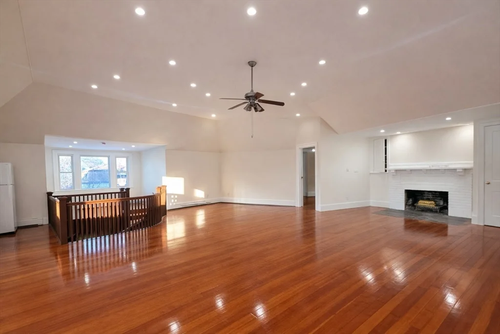 5 bed, 2 bath apartment for rent at 236 Madison Unit 236, Malden — photo 4 of 20