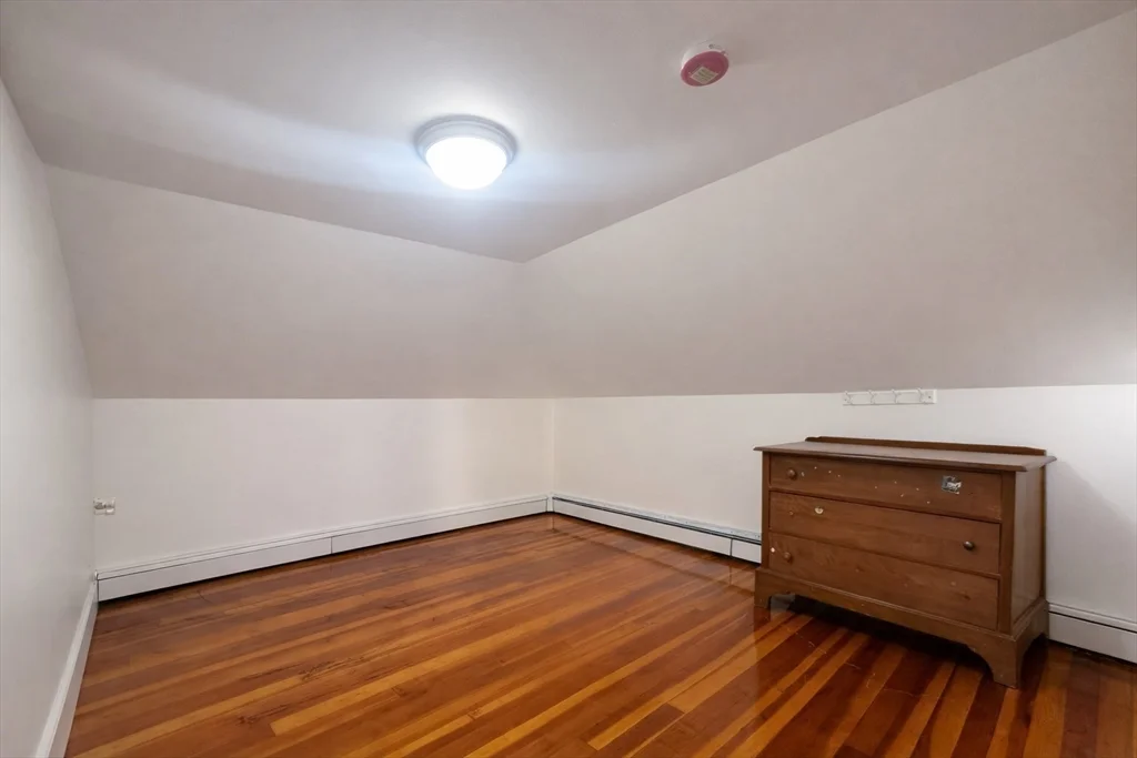 5 bed, 2 bath apartment for rent at 236 Madison Unit 236, Malden — photo 10 of 20