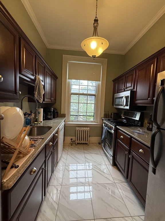 2 bed, 2 bath apartment for rent at 236 Marlborough St Unit 4, Back Bay — photo 15 of 28