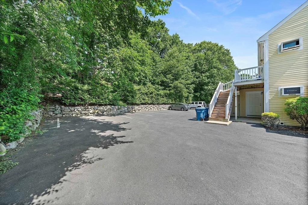 1 bed, 1 bath apartment for rent at 236 Neponset St Unit 1, Canton — photo 18 of 19