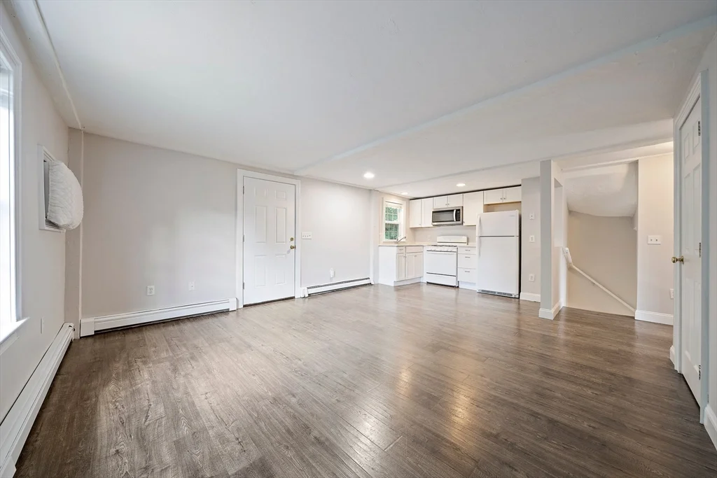 2 bed, 1 bath apartment for rent at 236 Neponset St Unit 2, Canton — photo 8 of 27