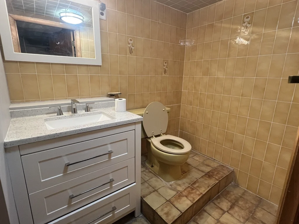 3 bed, 2 bath apartment for rent at 236 Palfrey St Unit 236, Watertown — photo 14 of 16