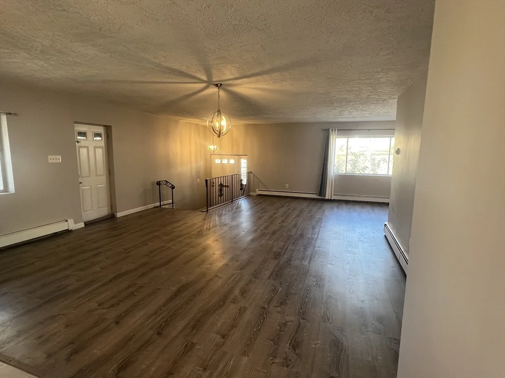 3 bed, 2 bath apartment for rent at 236 Palfrey St Unit 236, Watertown — photo 3 of 16