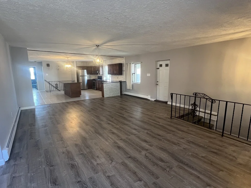 3 bed, 2 bath apartment for rent at 236 Palfrey St Unit 236, Watertown — photo 2 of 16