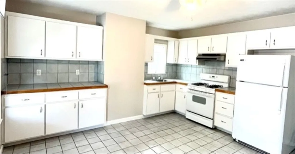 1 bed, 1 bath apartment for rent at 236 Princeton St Unit 1, East Boston — photo 2 of 5